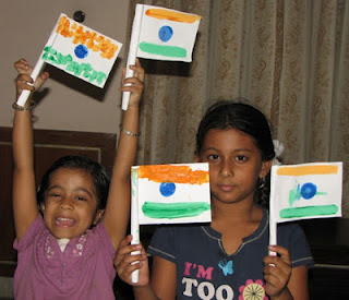 Rolled Paper India Flag- Kid World Citizen Rolled Paper India Flag- Kid World Citizen