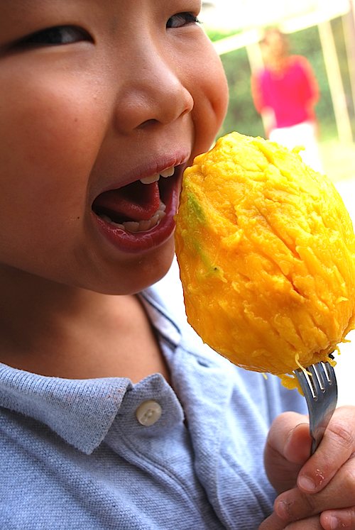 How to Eat a Mango- Kid World Citizen How to Eat a Mango- Kid World Citizen