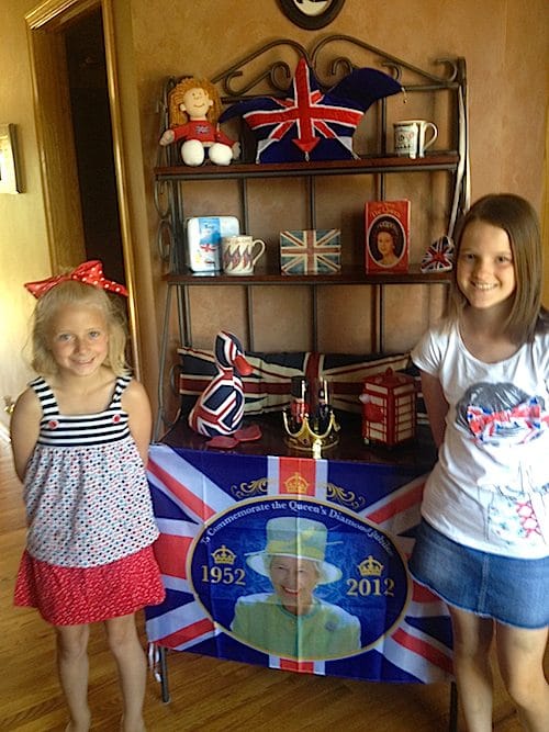 Funky World Flag Earrings – Cute Drop Earrings For Jubilee, Queen Theme Parties & Fancy Dress